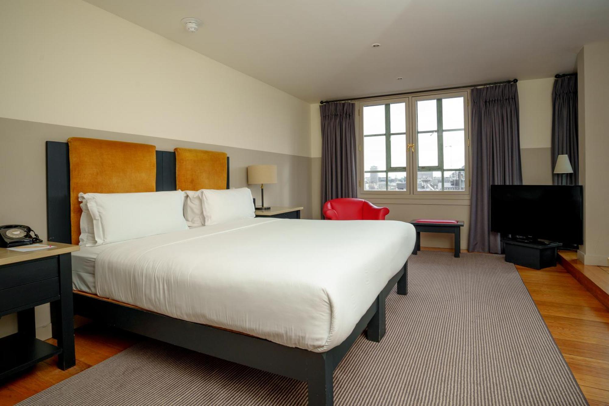 The Clarence Hotel Dublin Exterior photo