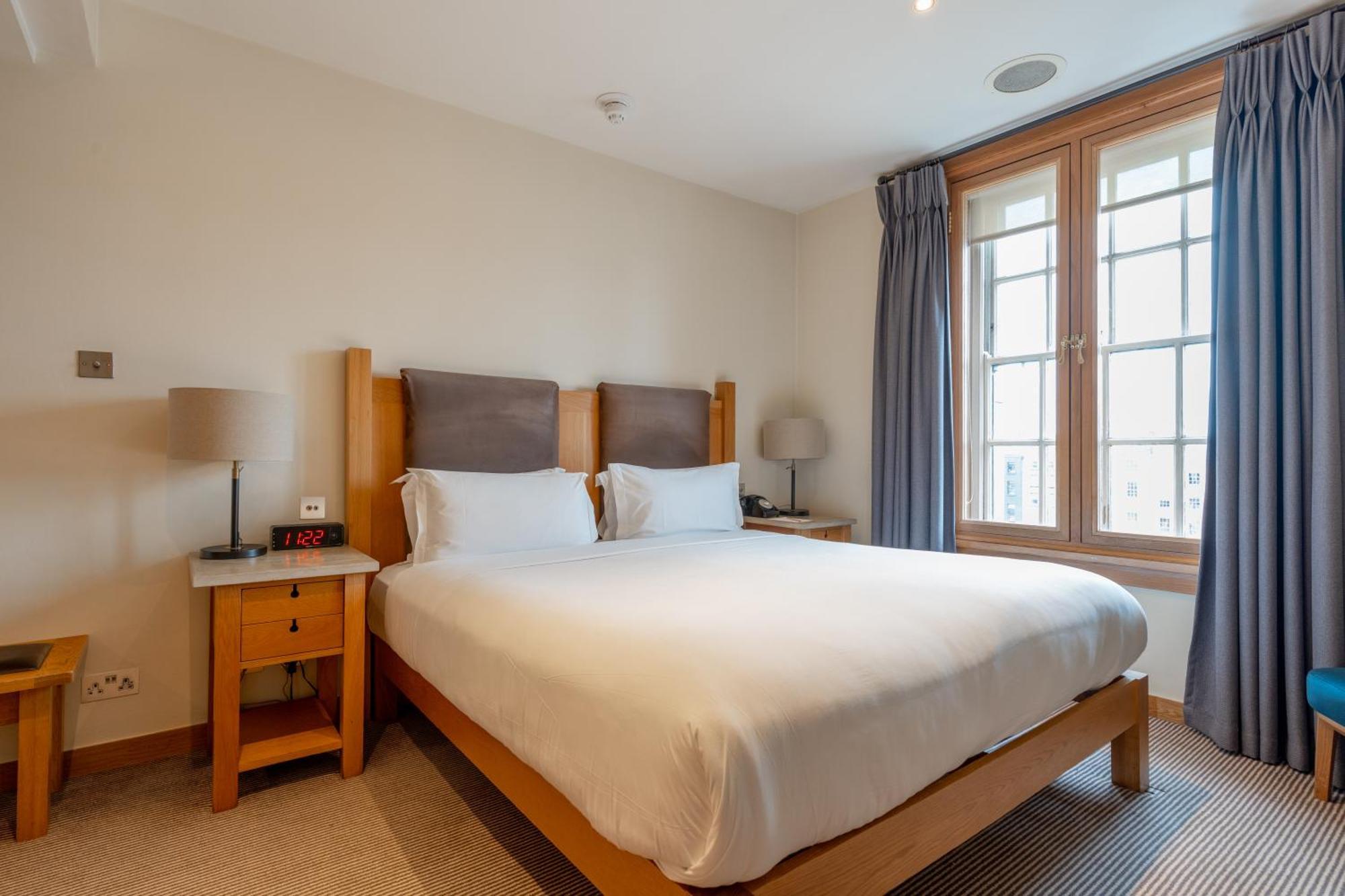 The Clarence Hotel Dublin Exterior photo